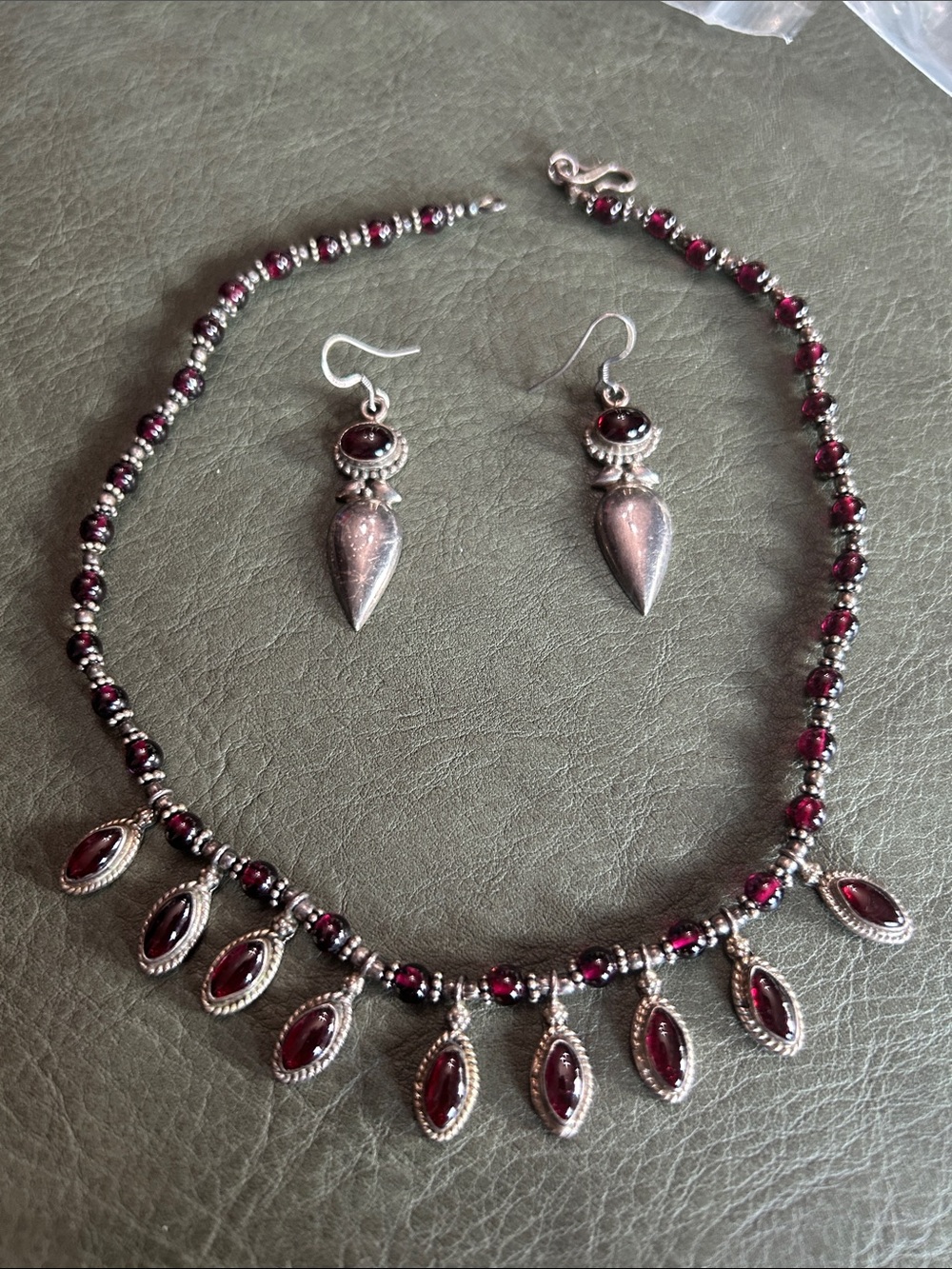 925 Sterling Silver Garnet cabochon fringe Necklace and Earrings Set - vintage